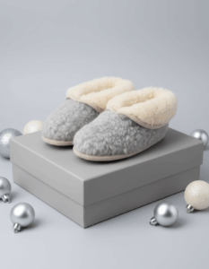 WoolLando natūralios merino vilnos aulinukai - šlepetės GREY