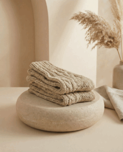 Rankų darbo avies - šuns vilnos kojinės, WoolLando