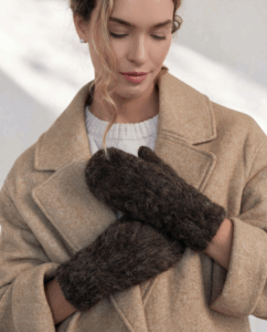 Kumštinės tamsiai rudos 100 proc. šuns vilnos pirštinės, WoolLando