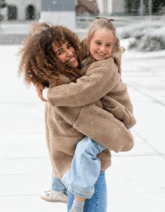 100% ėriukų vilnos moteriška rusva striukė su gobtuvu ZOYA, Zaffiro