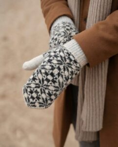 Kumštinės vyriškos merino vilnos pirštinės TRIUFELIS, WoolLando