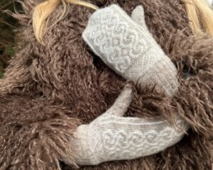 Kumštinės moteriškos merino vilnos pirštinės ŠERKŠNAS