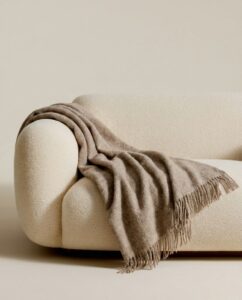 Naujosios Zelandijos avies vilnos pledas LIGHT BROWN, WoolLando