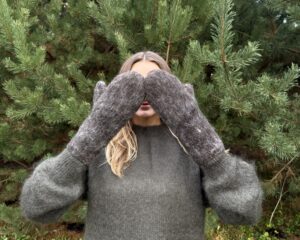 Kumštinės šuns vilnos pirštinės TAMSIAI PILKOS