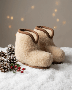 WoolLando natūralios merino vilnos aulinukai - šlepetės SMILTĖ