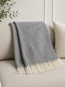 Naujosios Zelandijos avies vilnos pledas GREY HERRINGBONE, WoolLando
